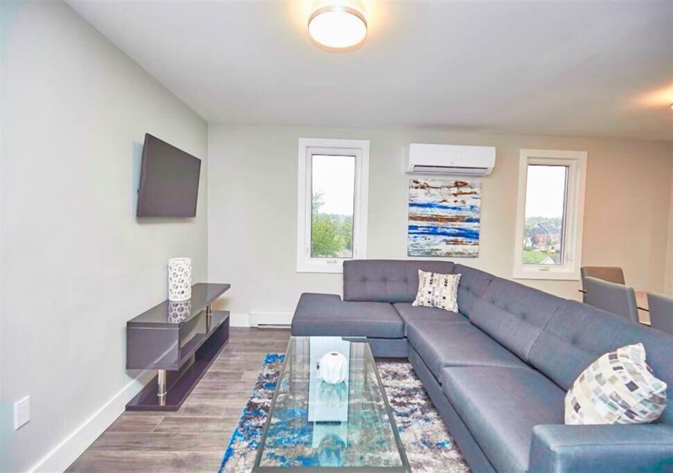 Luxury Boutique 2 Bedroom Condo - 1B Niagara Falls Exterior photo